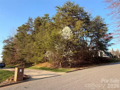 4029 Pinecrest Ne 166 Dr NE #166, Hickory, NC 28601
