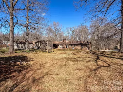 Exterior - 1017 3rd Nw Ave NW, Conover, NC 28613 photo 8 of 8