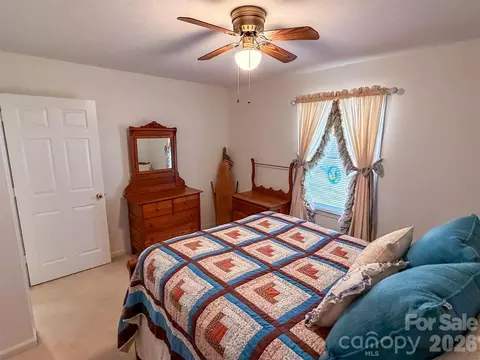 Bedroom - 1017 3rd Nw Ave NW, Conover, NC 28613 photo 9 of 13