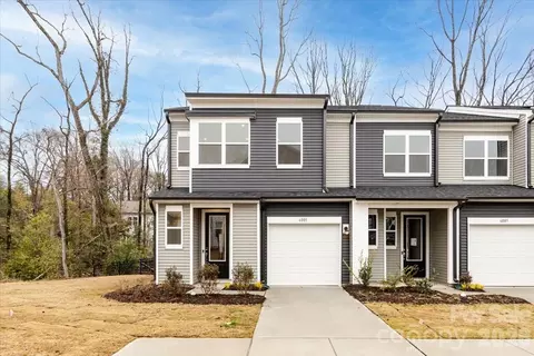 6001 Longar Ln, Charlotte, NC 28269
