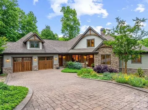 276 Stone Valley Way, Hendersonville, NC 28792