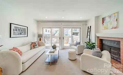 419 W 8th 49 St #49, Charlotte, NC 28202