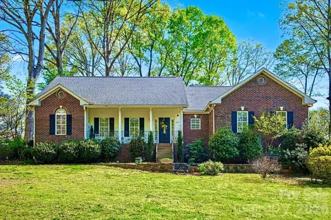 270 Spicewood Cir, Troutman, NC 28166