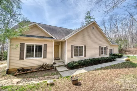 45 Baton Ln, Asheville, NC 28803