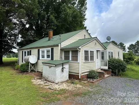 30497 Orchard Ln, Albemarle, NC 28001