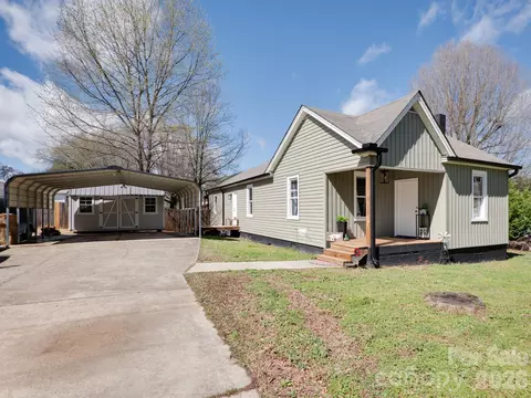 411 N Chapel St, Landis, NC 28088