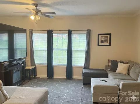 3233 Alamo Dr, Trinity, NC 27370 photo 4