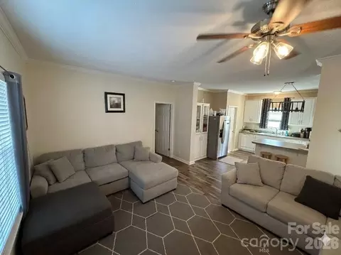 3233 Alamo Dr, Trinity, NC 27370 photo 5