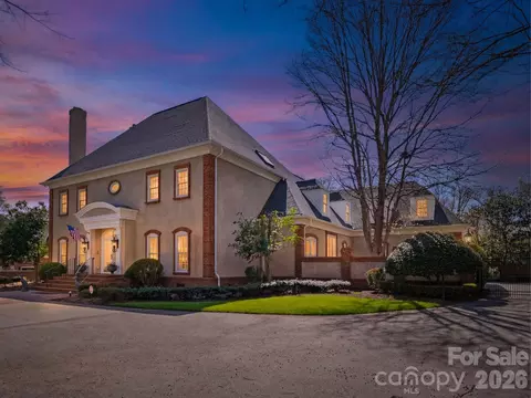 8934 Winged Bourne Rd, Charlotte, NC 28210