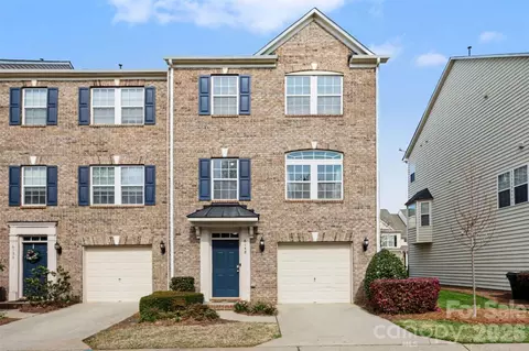 6148 Rockefeller Ln, Charlotte, NC 28210