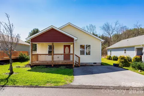 479 Quinn Hill Ln, Mars Hill, NC 28754