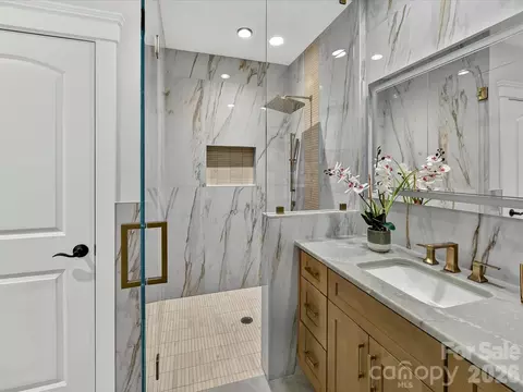 Bath - 18014 Whispering Oaks Dr, Cornelius, NC 28031 photo 4 of 5