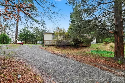6107 Raintree Cir, Concord, NC 28027