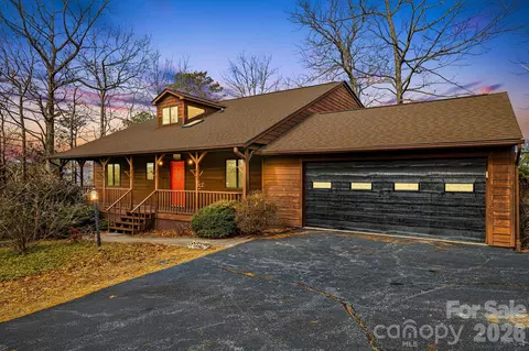 920 Morgan Dr, Penrose, NC 28766