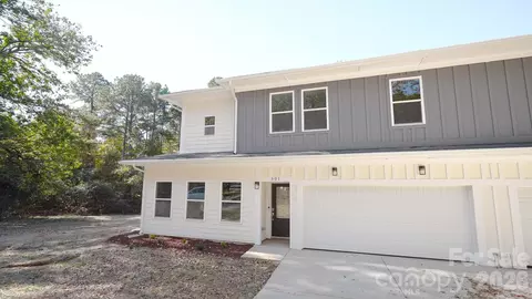 501 Granby Cir, Charlotte, NC 28217