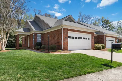 3832 Misty Glen Ct, Matthews, NC 28105