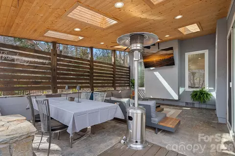 Exterior - 13436 Scanlan Way, Davidson, NC 28036 photo 5 of 10