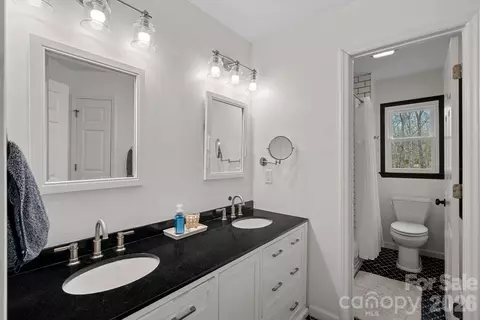 Bath - 13436 Scanlan Way, Davidson, NC 28036 photo 6 of 7