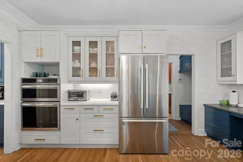 Kitchen - 13436 Scanlan Way, Davidson, NC 28036 photo 4 of 5