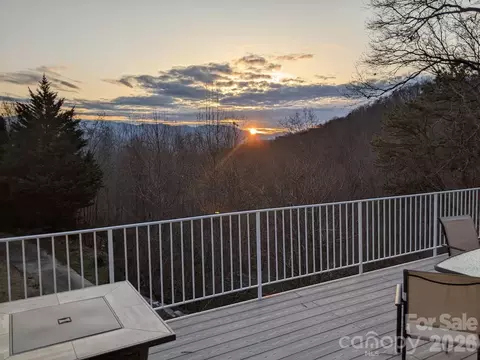 Exterior - 553 Deep Gap Rd, Sylva, NC 28779 photo 2 of 5