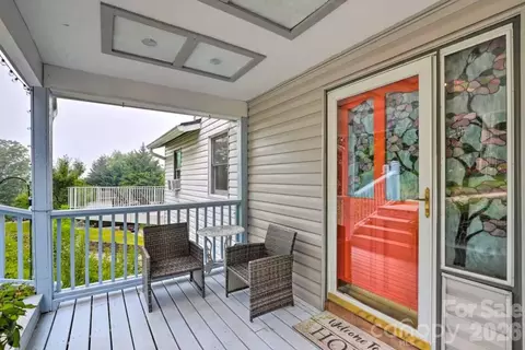 Exterior - 553 Deep Gap Rd, Sylva, NC 28779 photo 3 of 5