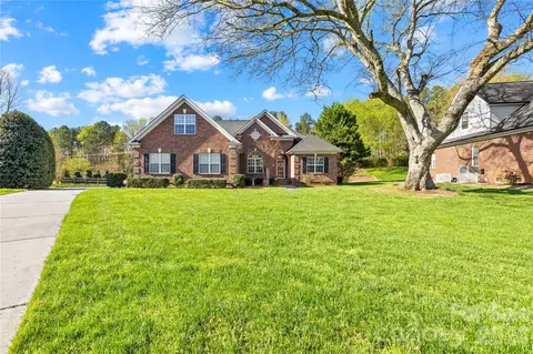 Exterior - 2805 Monterrey Ln, Monroe, NC 28110 photo 2 of 7
