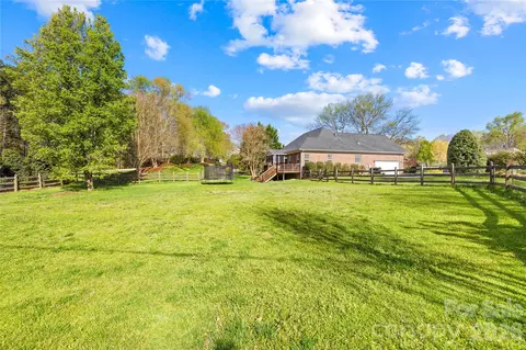 Exterior - 2805 Monterrey Ln, Monroe, NC 28110 photo 3 of 7