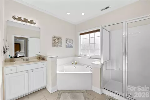 Bath - 2805 Monterrey Ln, Monroe, NC 28110 photo 1 of 2