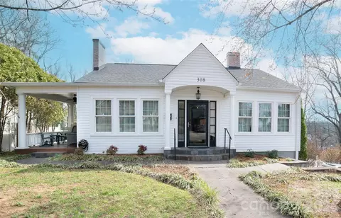 308 Beall Nw St NW, Lenoir, NC 28645