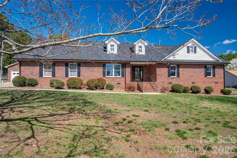 2515 Myra Ln, Lincolnton, NC 28092