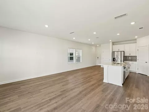 Living - 441 Markridge Loop, Fort Mill, SC 29708 photo 1 of 5