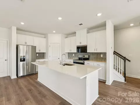 Kitchen - 441 Markridge Loop, Fort Mill, SC 29708 photo 2 of 4