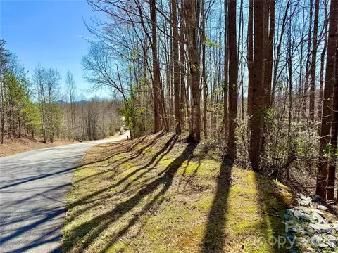 Round Mountain 42 Parkway #42, Lenoir, NC 28645
