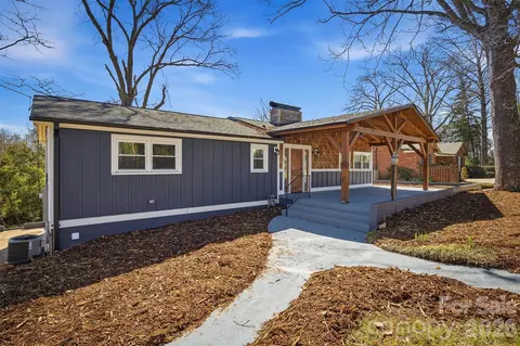 223 W Park Dr, Morganton, NC 28655