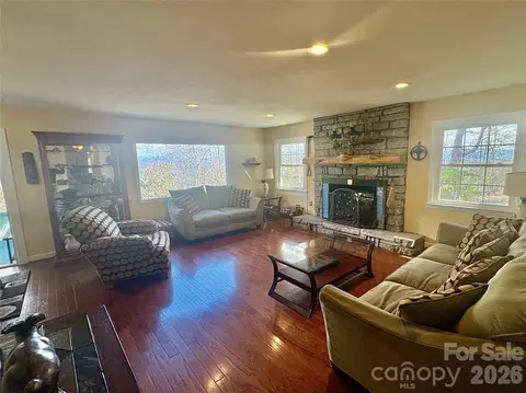 Living - 126 Ridgeview Rd, Spruce Pine, NC 28777 photo 1 of 6