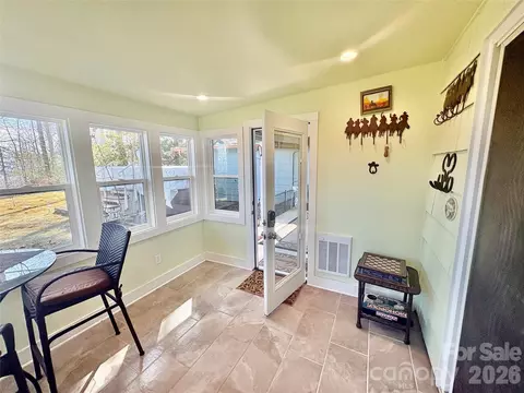 Exterior - 126 Ridgeview Rd, Spruce Pine, NC 28777 photo 3 of 11