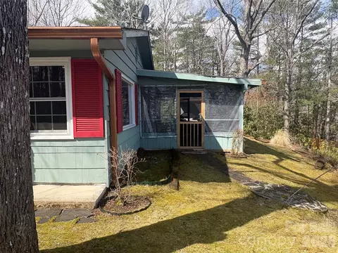 Exterior - 126 Ridgeview Rd, Spruce Pine, NC 28777 photo 10 of 11