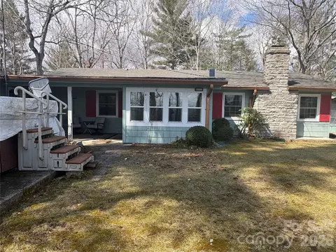 Exterior - 126 Ridgeview Rd, Spruce Pine, NC 28777 photo 9 of 11