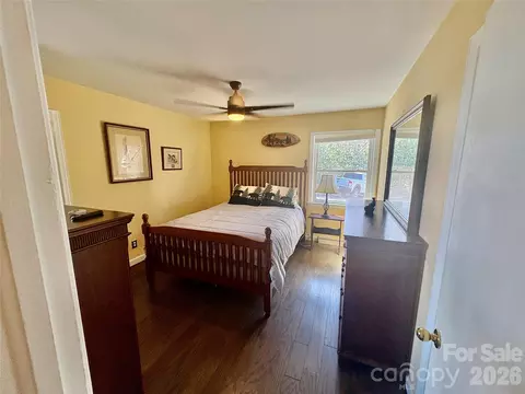 Bedroom - 126 Ridgeview Rd, Spruce Pine, NC 28777 photo 2 of 5