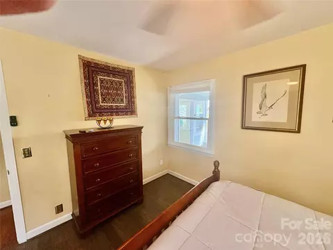 Bedroom - 126 Ridgeview Rd, Spruce Pine, NC 28777 photo 4 of 5