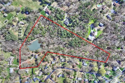 13730 Capriole Ln, Matthews, NC 28105