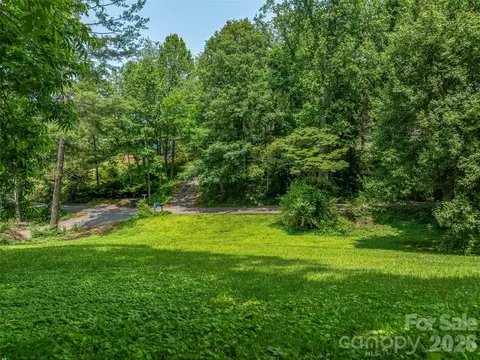99999 W Skyland 2-3 Cir #2-3, Asheville, NC 28804