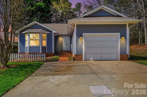 2925 Misty Plum Ct, Fort Mill, SC 29715