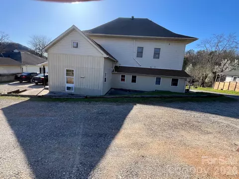 Exterior - 524 Baldwin Ave, Marion, NC 28752 photo 6 of 9