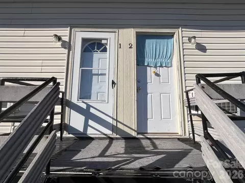 Exterior - 524 Baldwin Ave, Marion, NC 28752 photo 8 of 9