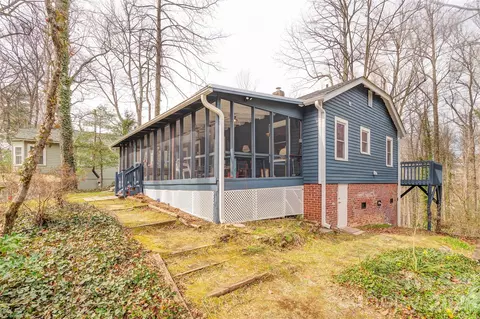 99 Salisbury Ave, Saluda, NC 28773