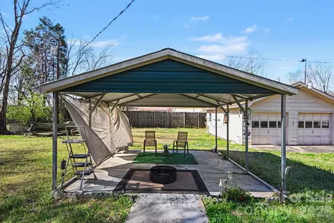 Exterior - 1107 Crestfield Dr, Lancaster, SC 29720 photo 7 of 9