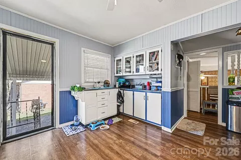 Kitchen - 1107 Crestfield Dr, Lancaster, SC 29720 photo 2 of 2