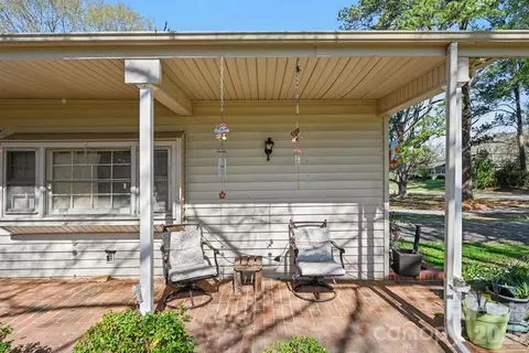 Exterior - 1107 Crestfield Dr, Lancaster, SC 29720 photo 5 of 9