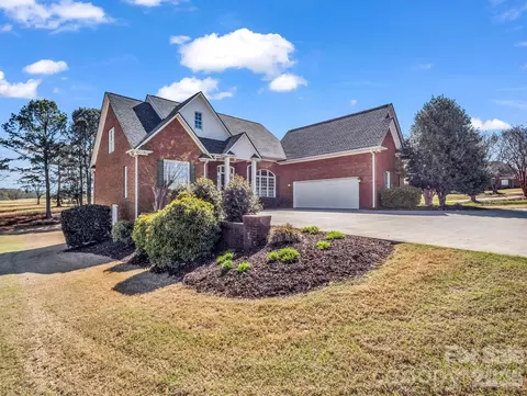 139 N Woodfin Ridge Dr, Inman, SC 29349